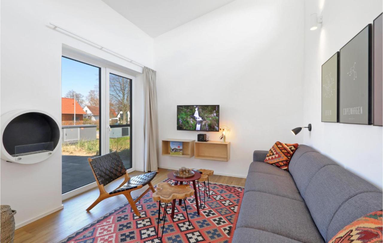 Amazing Home In Lembruch-Duemmer See With Kitchen Exterior photo